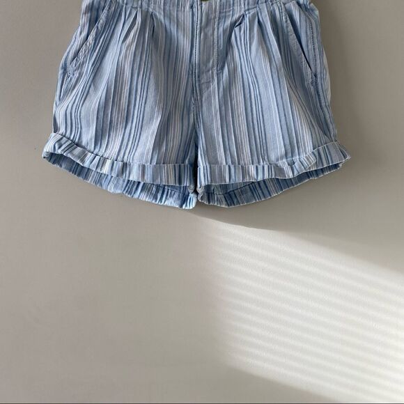 American Eagle-Pinstripe Mom High Rise Paper Bag Shorts (Size:4) - Picture 7 of 10